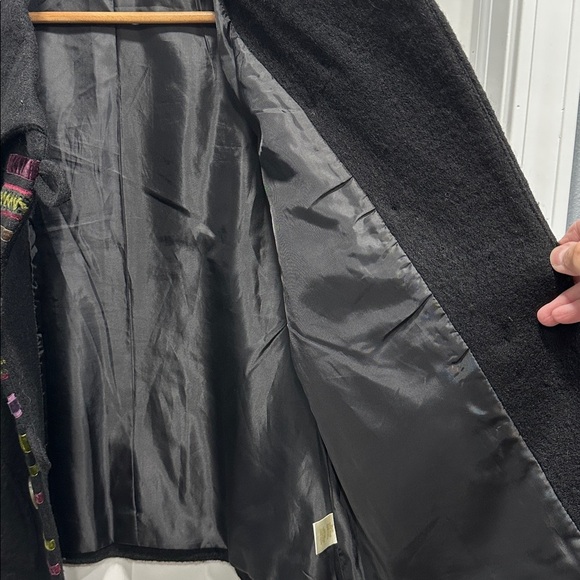 Carson Black Wool Swing Jacket with Decorative Buttons Appliquéd Fabric - Size M - Picture 11 of 16